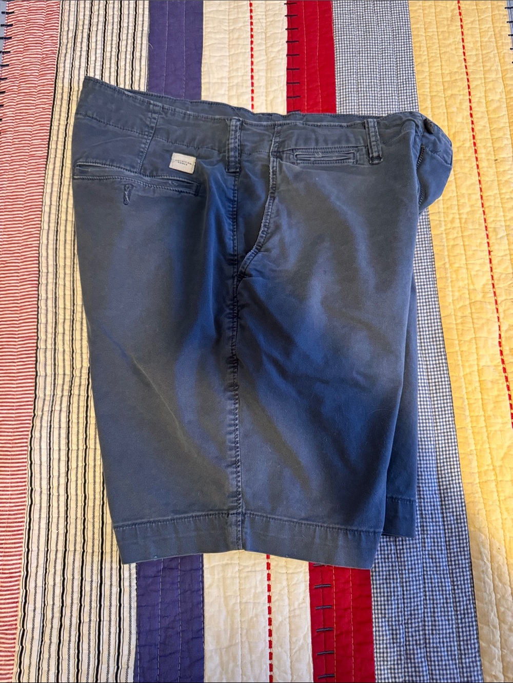 Men's Navy Blue American Eagle Khaki Shorts Size 30
